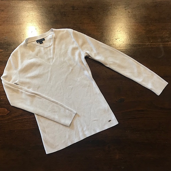 Tommy Hilfiger Top - Picture 2 of 3